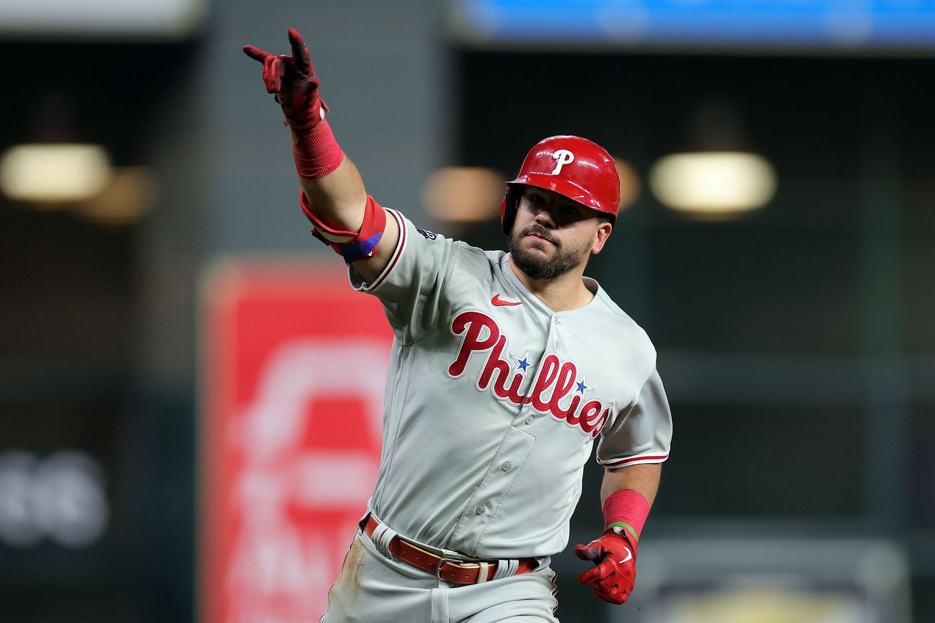 Kyle Schwarber led the NL in home runs
